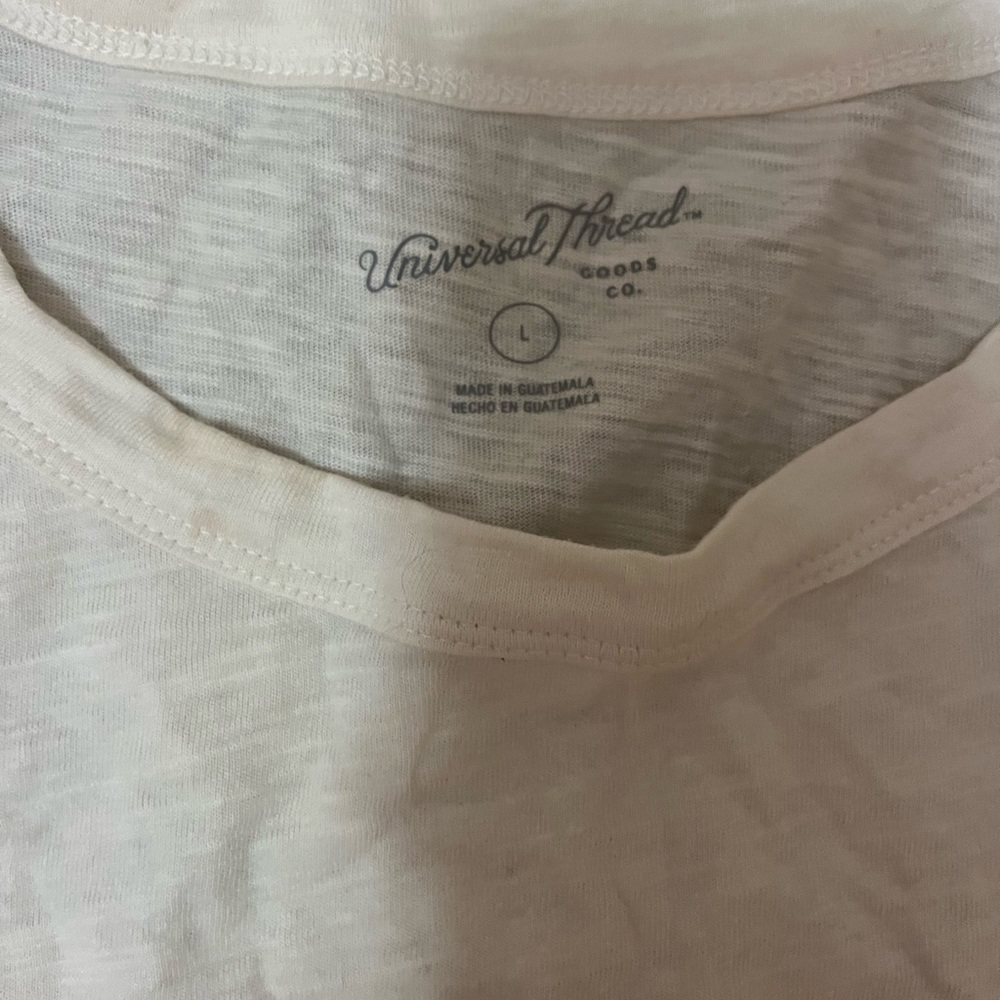 Size large. Treat her right tee - Picture 3 of 3